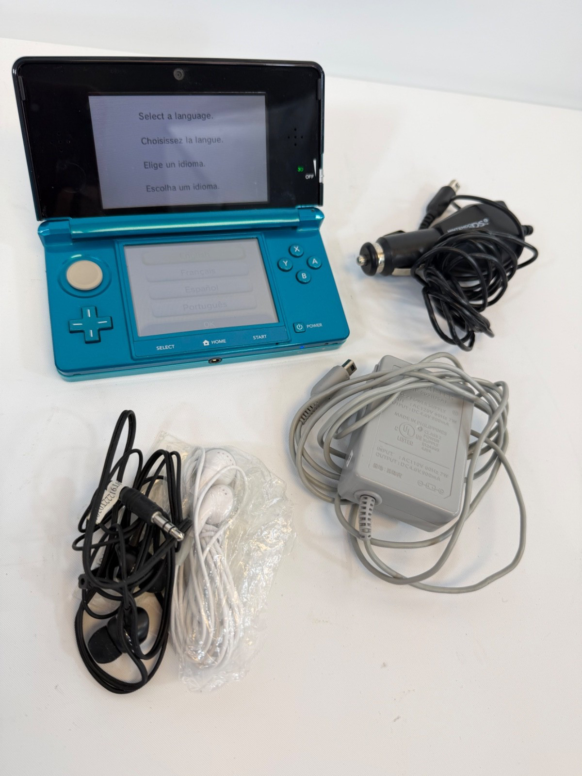 Nintendo 3DS Aqua Blue Handheld Handheld Console System CTR-001 Tested