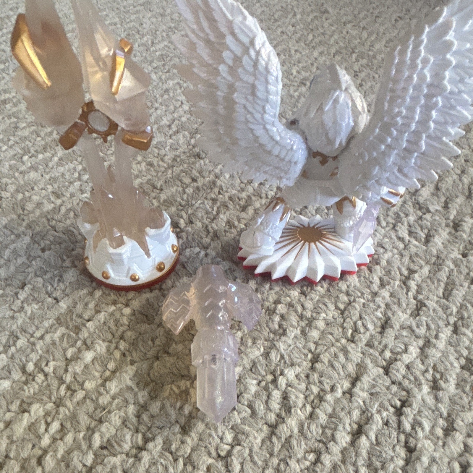 Skylanders Trap Team Light Character Figure w/ Trap Crystal and Light Sunscraper