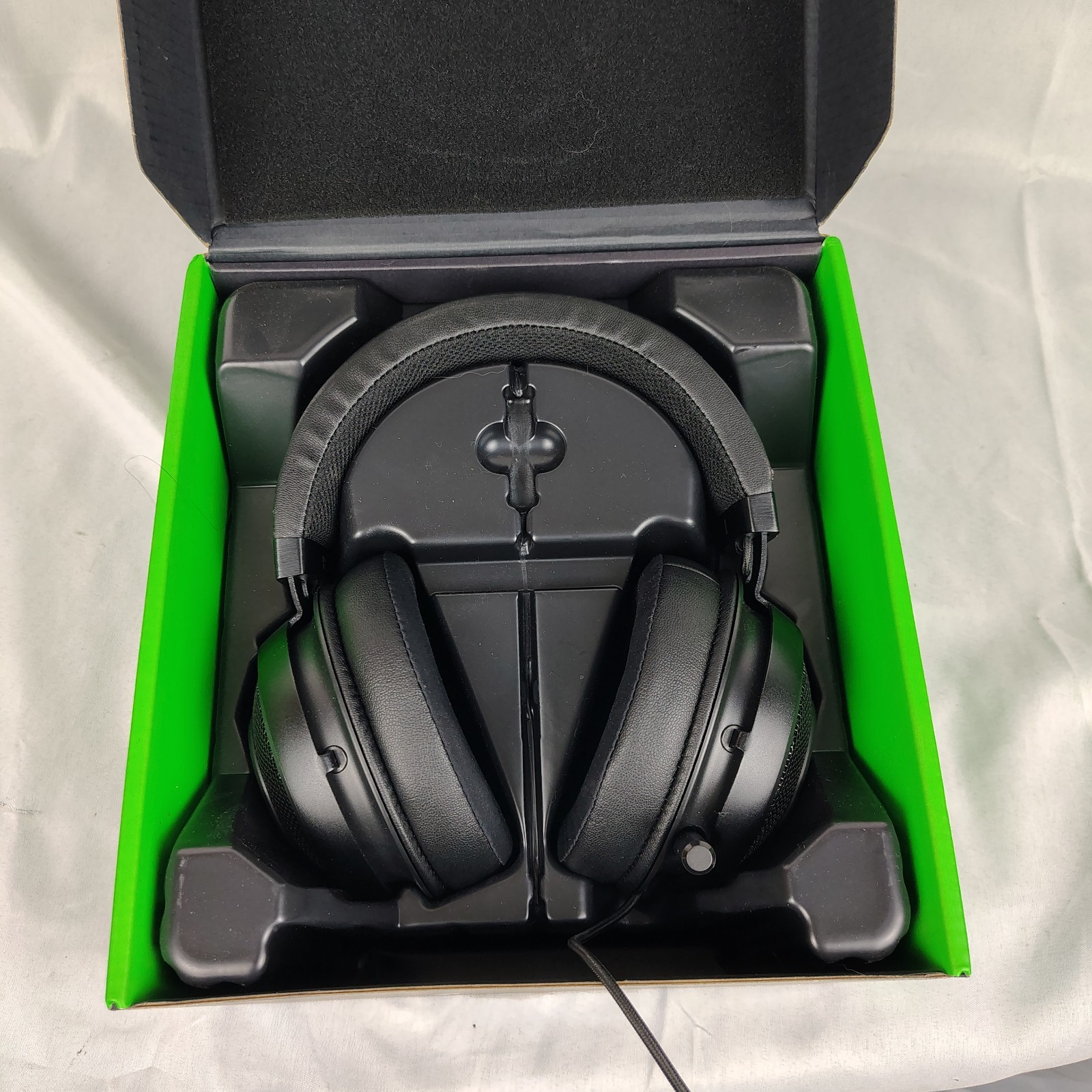 Razer Kraken Multi-Platform Wired Gaming Headset With Box