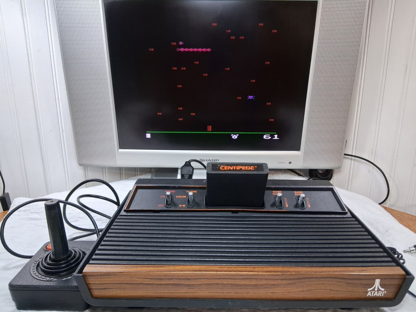 Atari 2600 Woodgrain Console