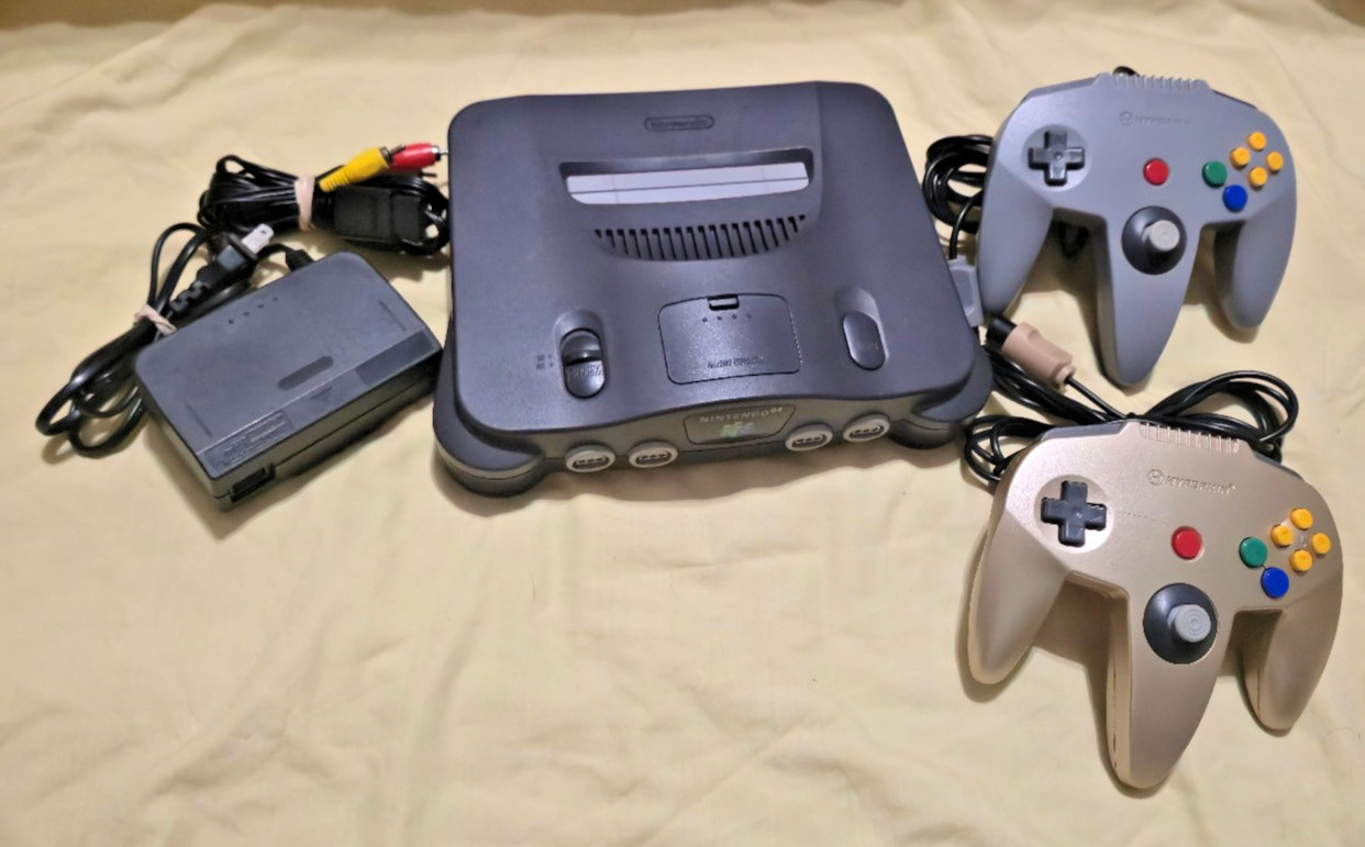 Nintendo 64 N64 Console NUS-001 (USA) Bundle w/ 2 Controller And Cables TESTED