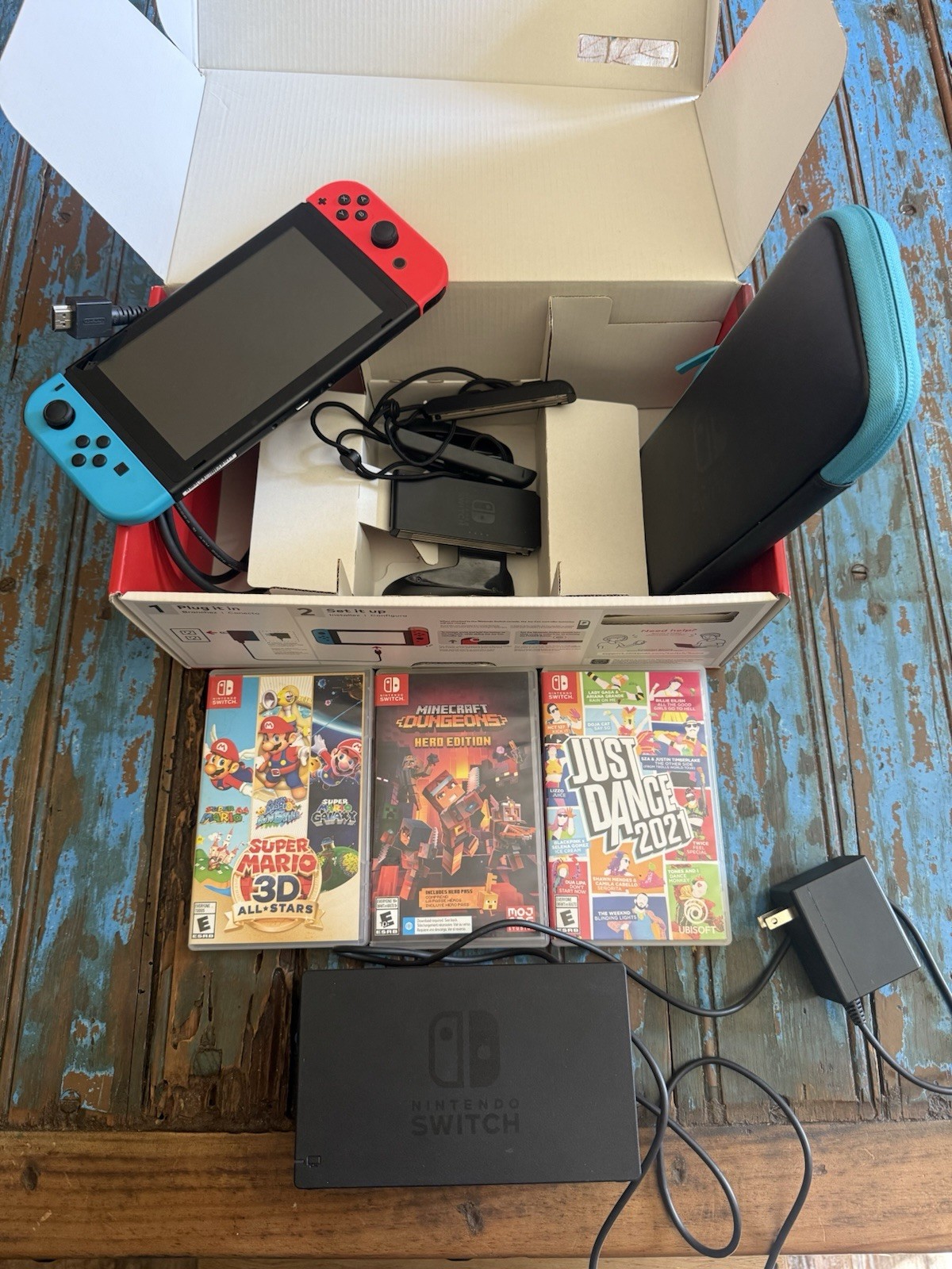 Nintendo Switch 32gb Docking Station Bundle with 3 Games