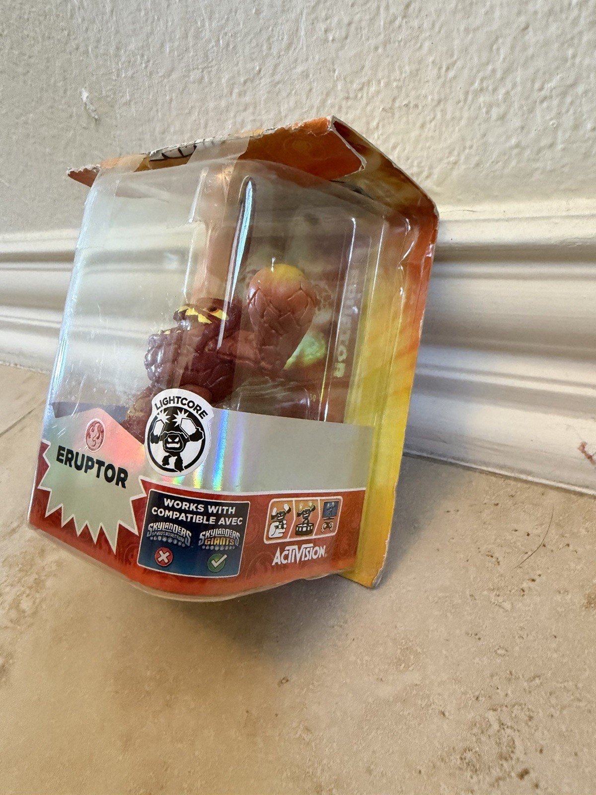 Activision Skylanders Giants “Lightcore Eruptor” Game Figure Model No. 84552888