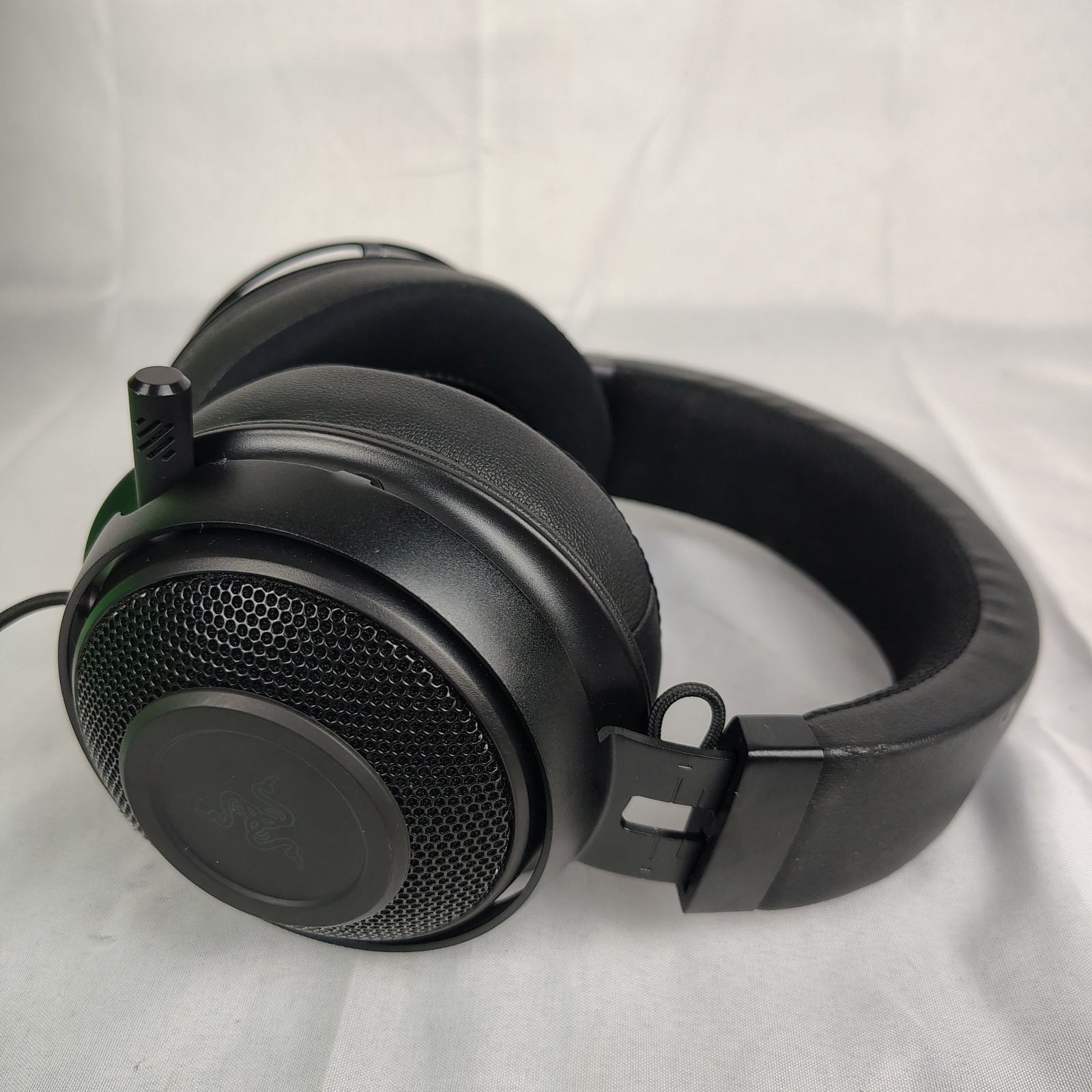 Razer Kraken Multi-Platform Wired Gaming Headset With Box