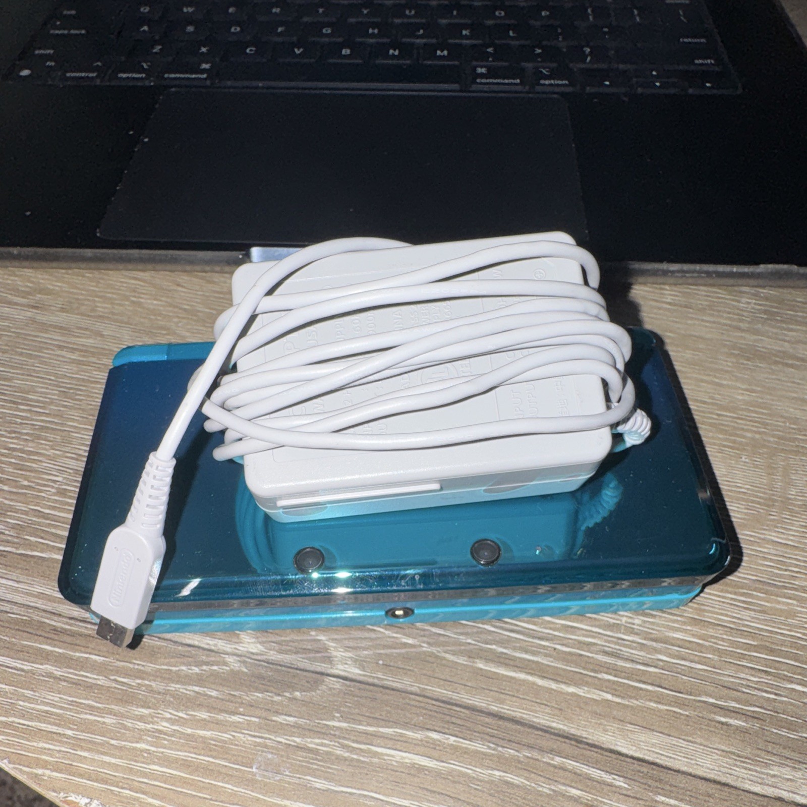 Nintendo 3DS Aqua Blue Console CTR-001 Bundle Charger Dock 4 Stylus & AR Cards