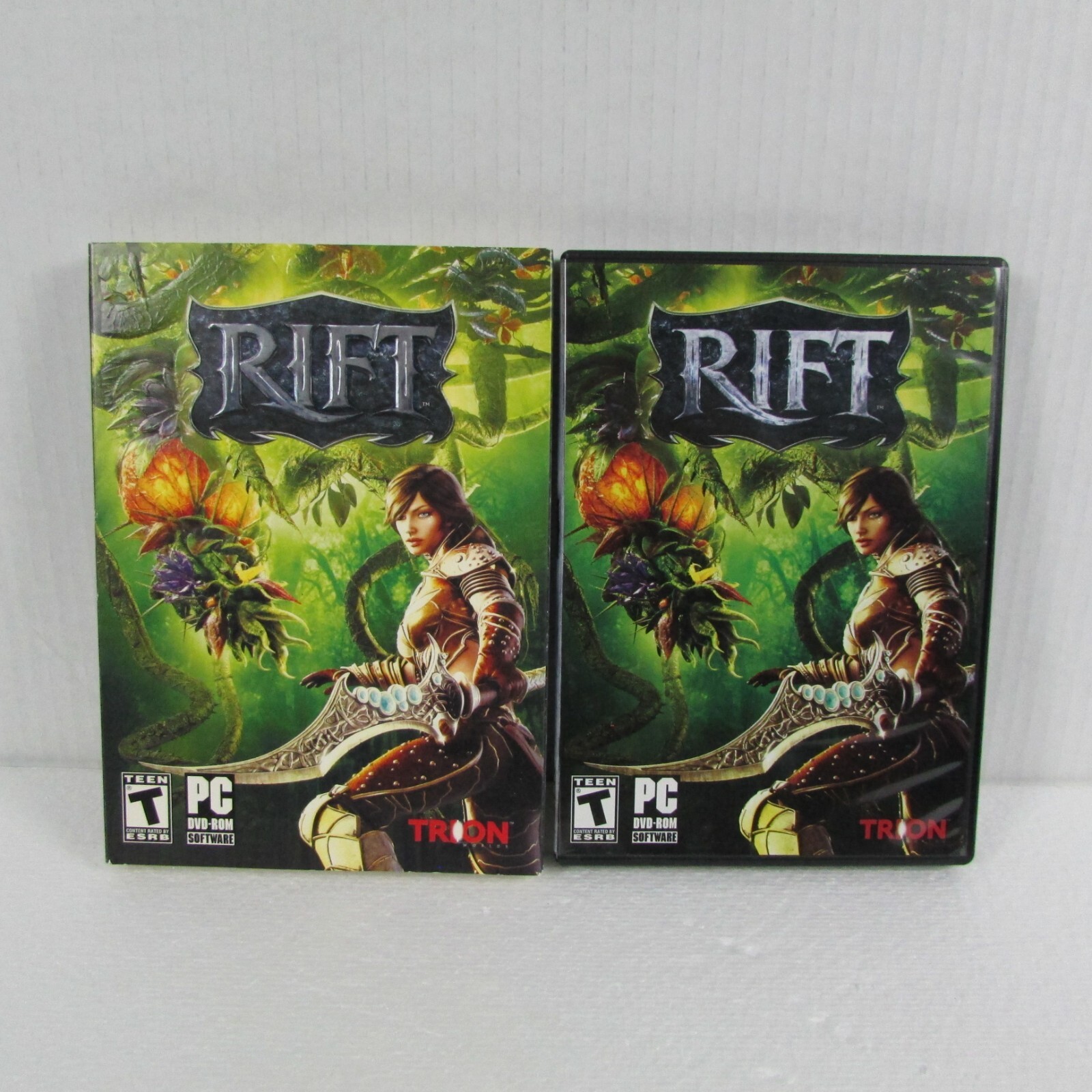 Rift (PC Games DVD-ROM, 2011) With Manual
