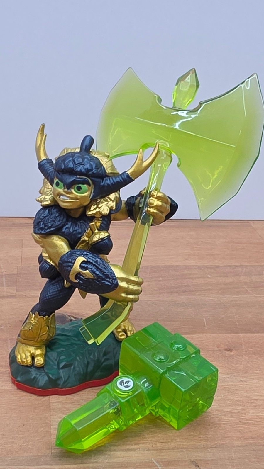 Skylanders Figure – Legendary Bushwhack – Activision