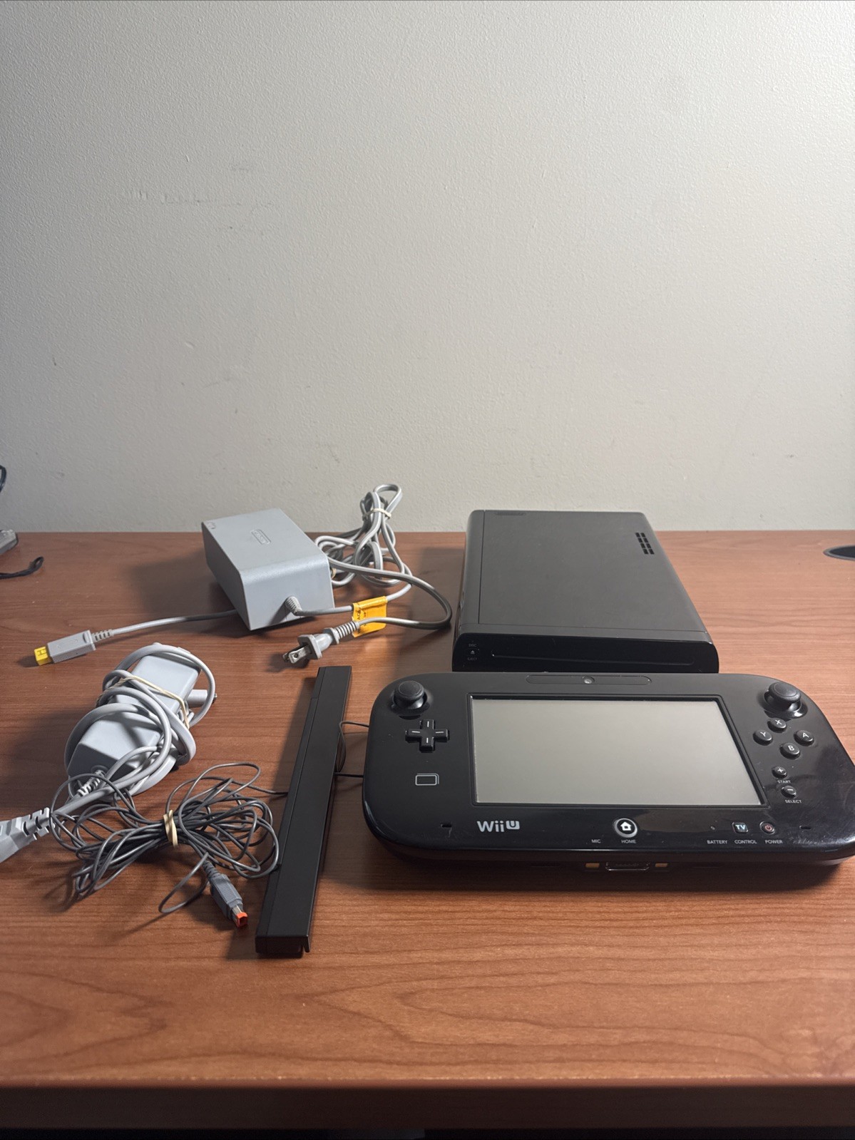 Nintendo Wii U 32GB Console Deluxe Set – Black W Cords