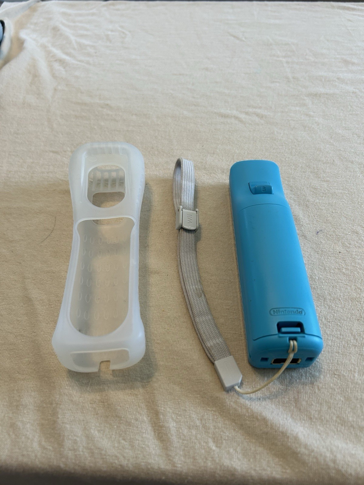 MotionPlus Blue Wireless w/ Wrist Strap & Silicone Sleeve *CLEANED* *TESTED*