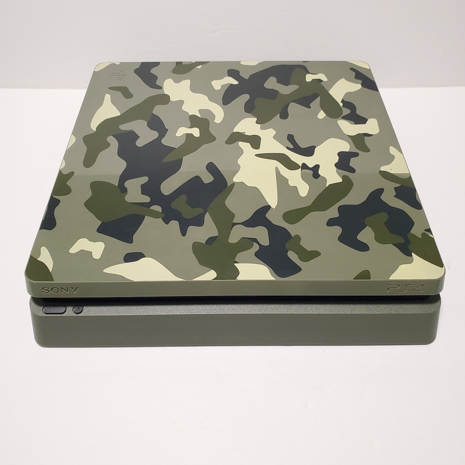 PS4 Slim Call of Duty: WWII Limited Edition 1TB Green Camouflage – Console Only