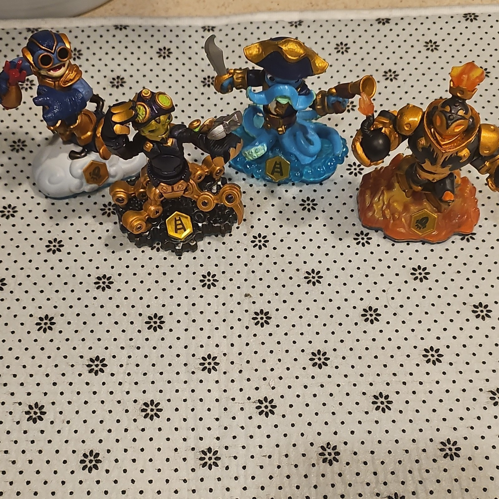 Activision Skylanders Swap Force Lightcore Figures Lot 4 Blast Zone Wash Buckler