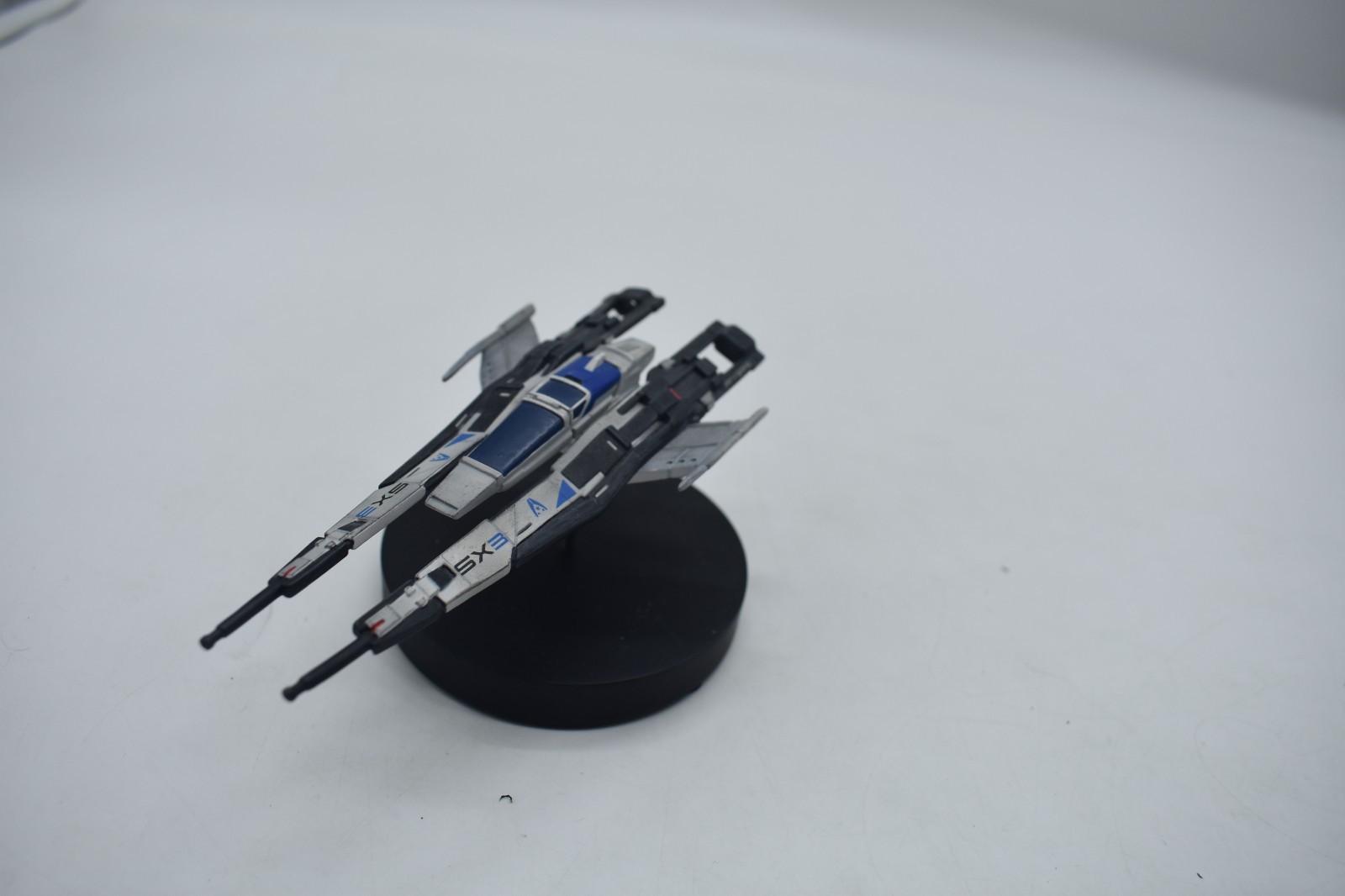 Dark Horse Deluxe Mass Effect Sx3 Alliance Fighter Replica FAST SHIP YES