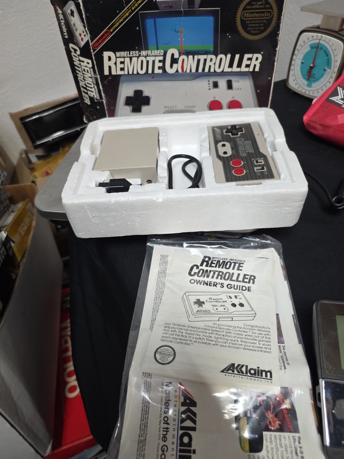 Nintendo Acclaim Wireless Infrared Remote Controller w Box And Manuals Untested