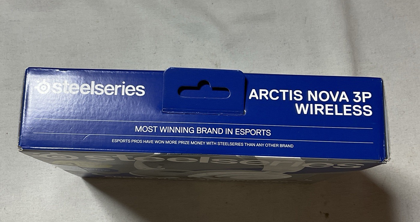 SteelSeries Arctis Nova 3P Wireless Multi-Platform Gaming Headset, White NEW A3