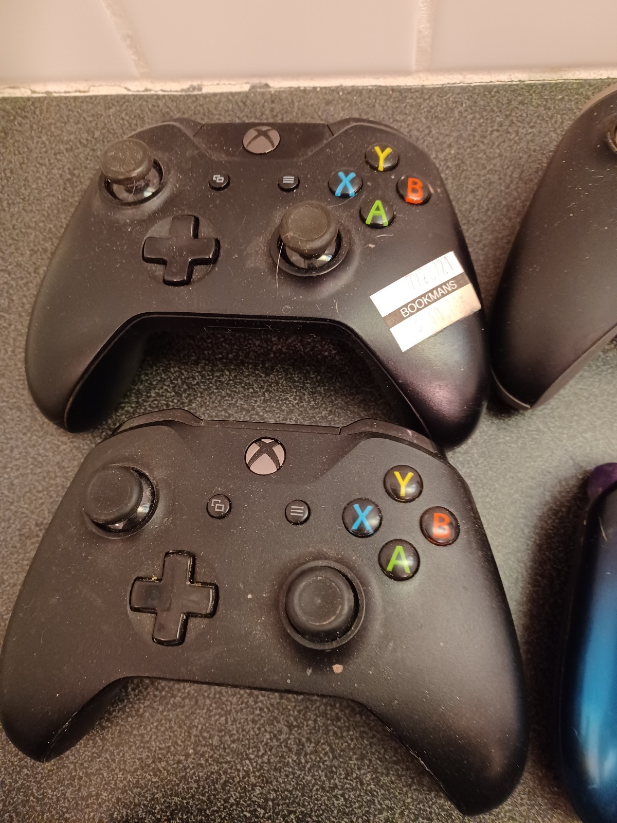 Microsoft XBOX One Controllers Assorted Elite Battery, Charger, Case *FOR PARTS*