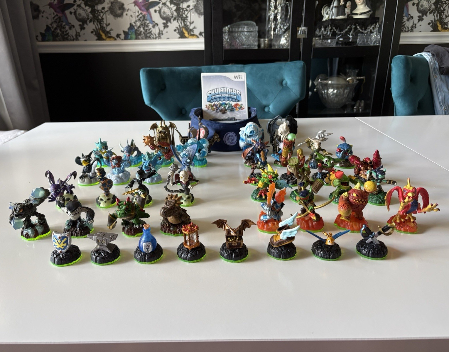Skylanders: Spyro’s Adventure Wii Game + Full Set (Portal Included)