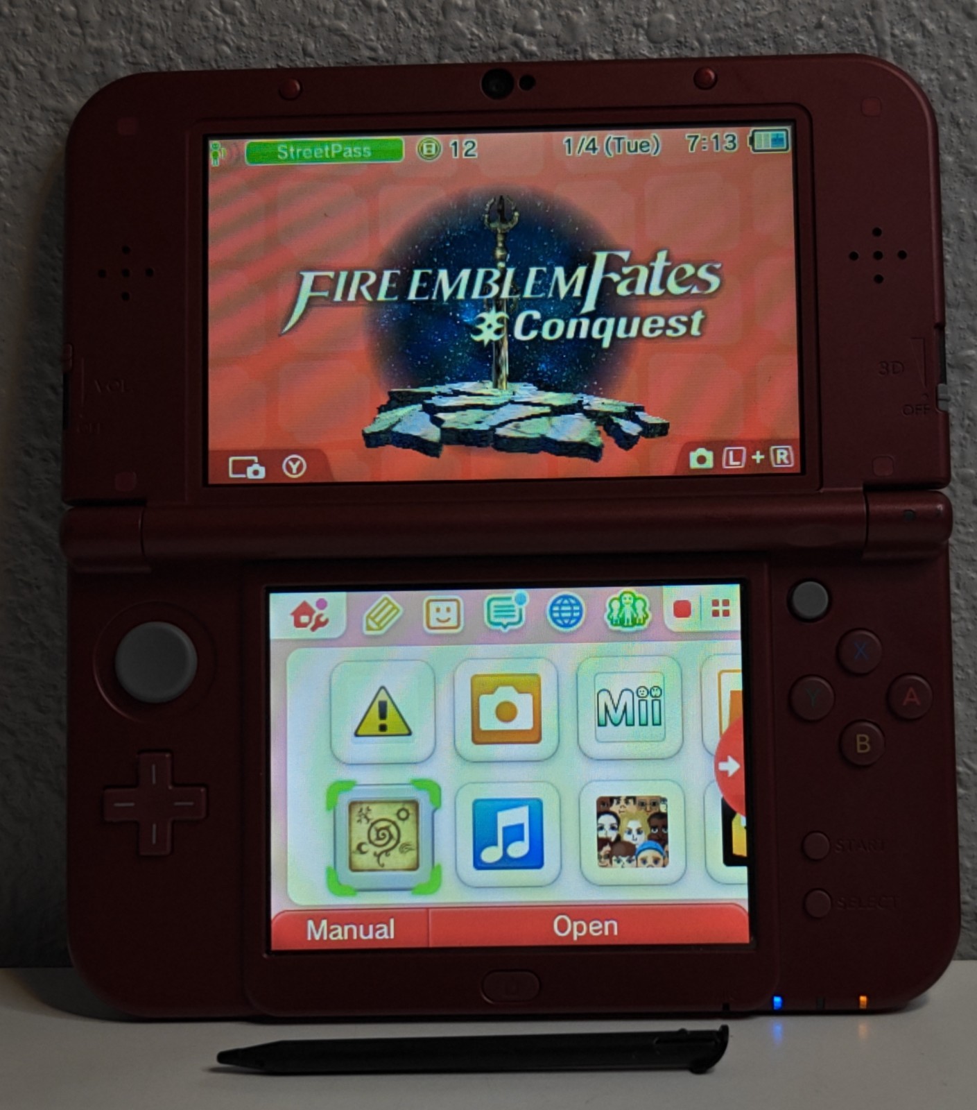 New Nintendo 3DS XL Red Bundle w/ Fire Emblem Fates Conquest & Warrior + Charger
