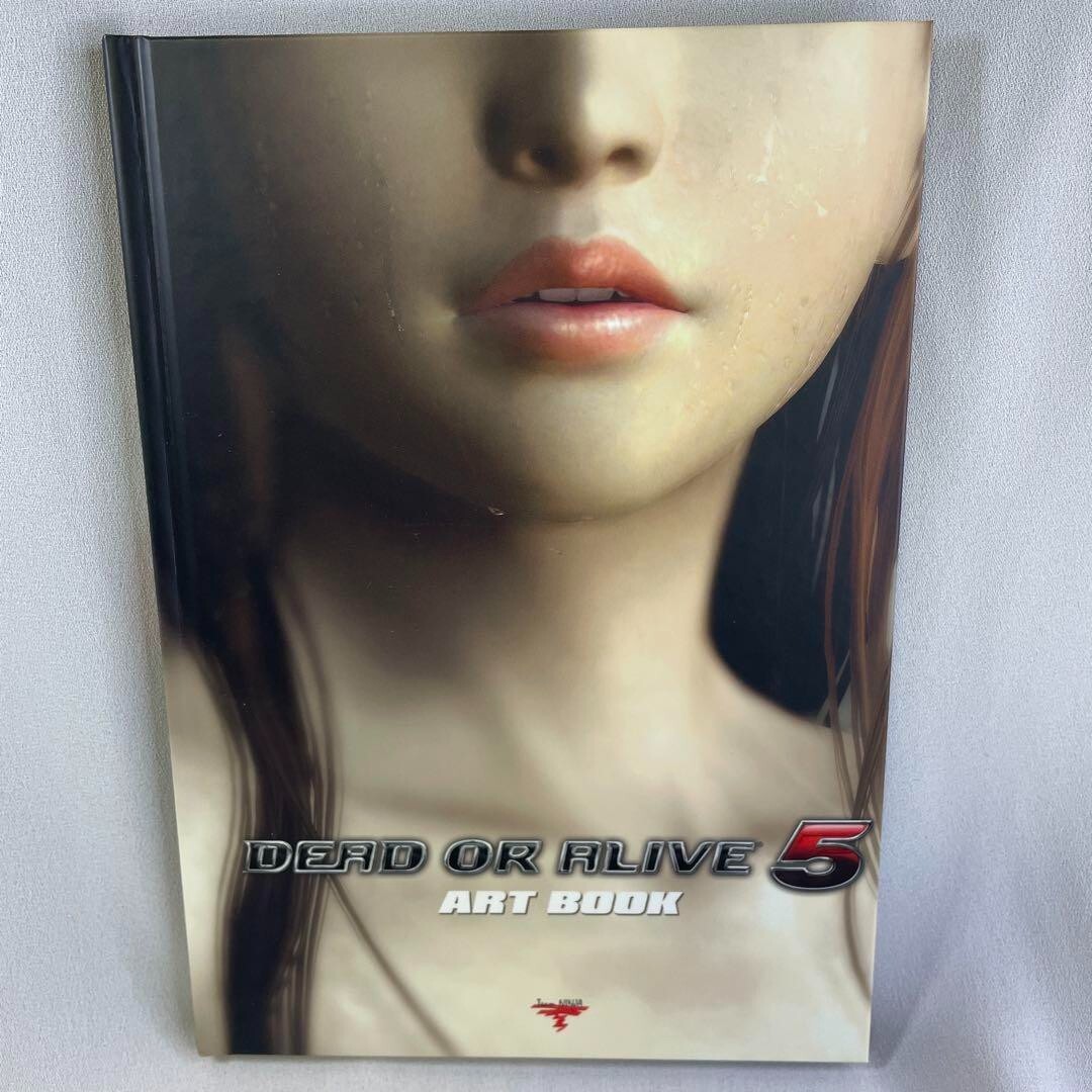 DEAD OR ALIVE 5 ART BOOK Game PS3 XBox360 DOA5 Bonus Booklet Japan 2012 Used
