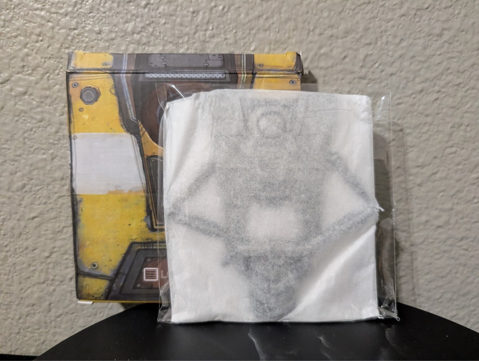 [New] Borderlands Claptrap Bottle Opener Patch Pin Set Bundle Loot Crate Gaming