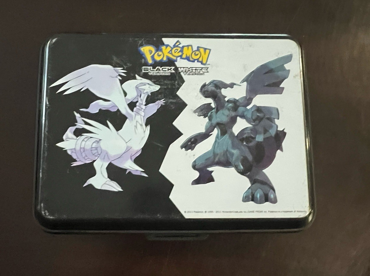 Pokemon Black And White Nintendo DS Hard Shell Travel Case 2011