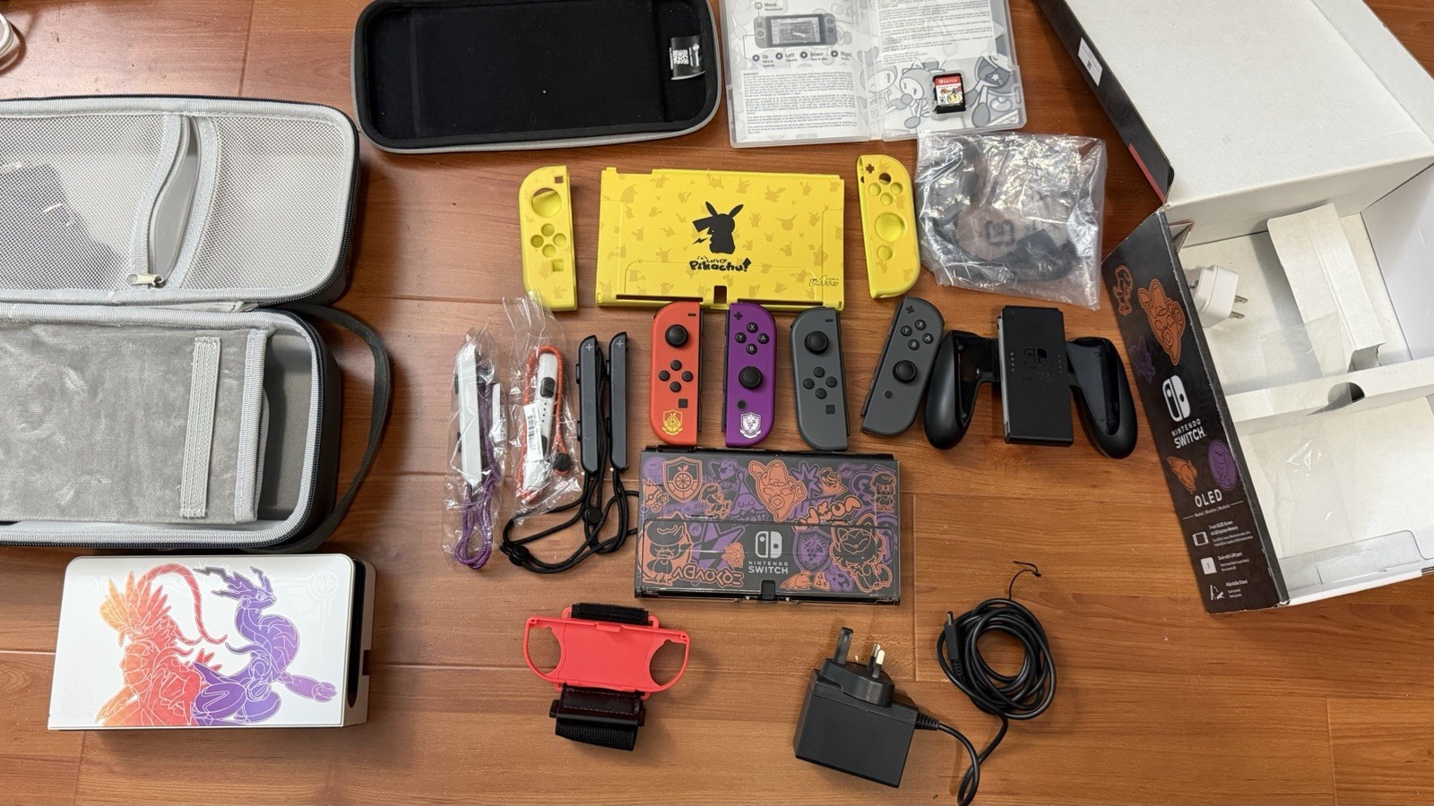 Package Deal – Pokemon Scarlet & Violet Edition Nintendo Switch OLED