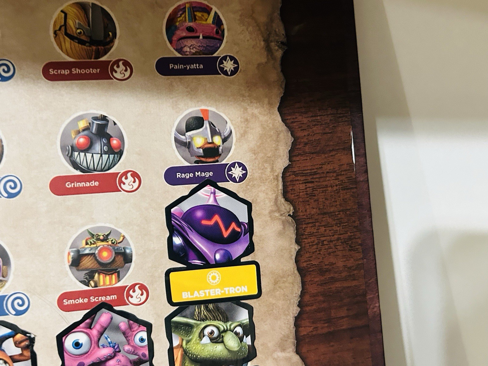 Skylanders Trap Team Trap Holder Box. Traps Included!