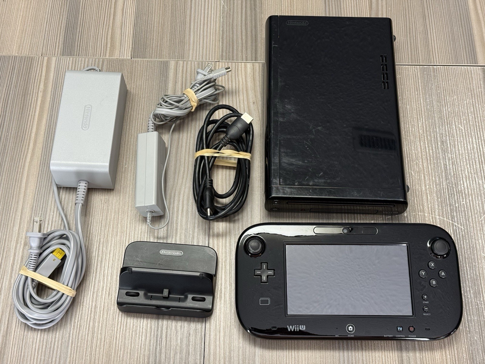 Nintendo Wii U Gamepad & 32GB Console OEM Genuine WUP-010 Black with Charger