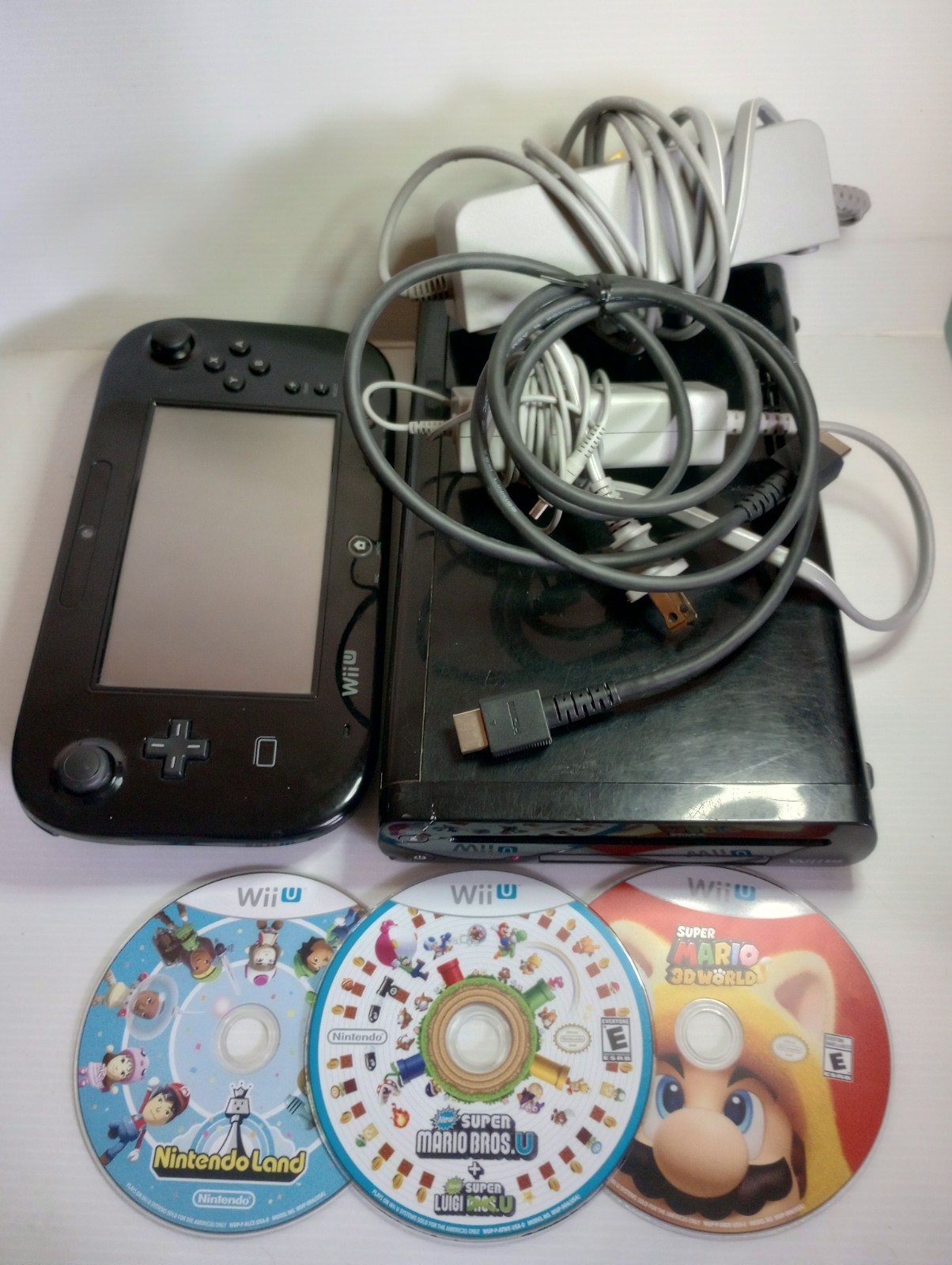 Nintendo Wii U 32GB Black Console with Power/HDMI/Charger/ 3 Disc Games Mario