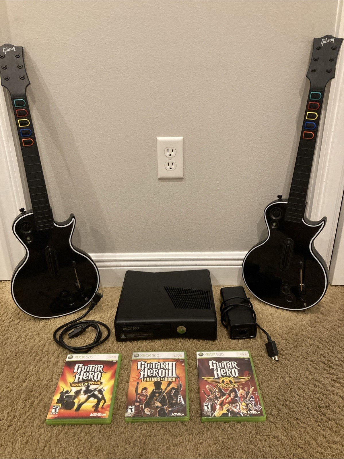 Xbox 360 S Console 4GB + Guitar Hero bundle + Guitar + Games. Tested!!