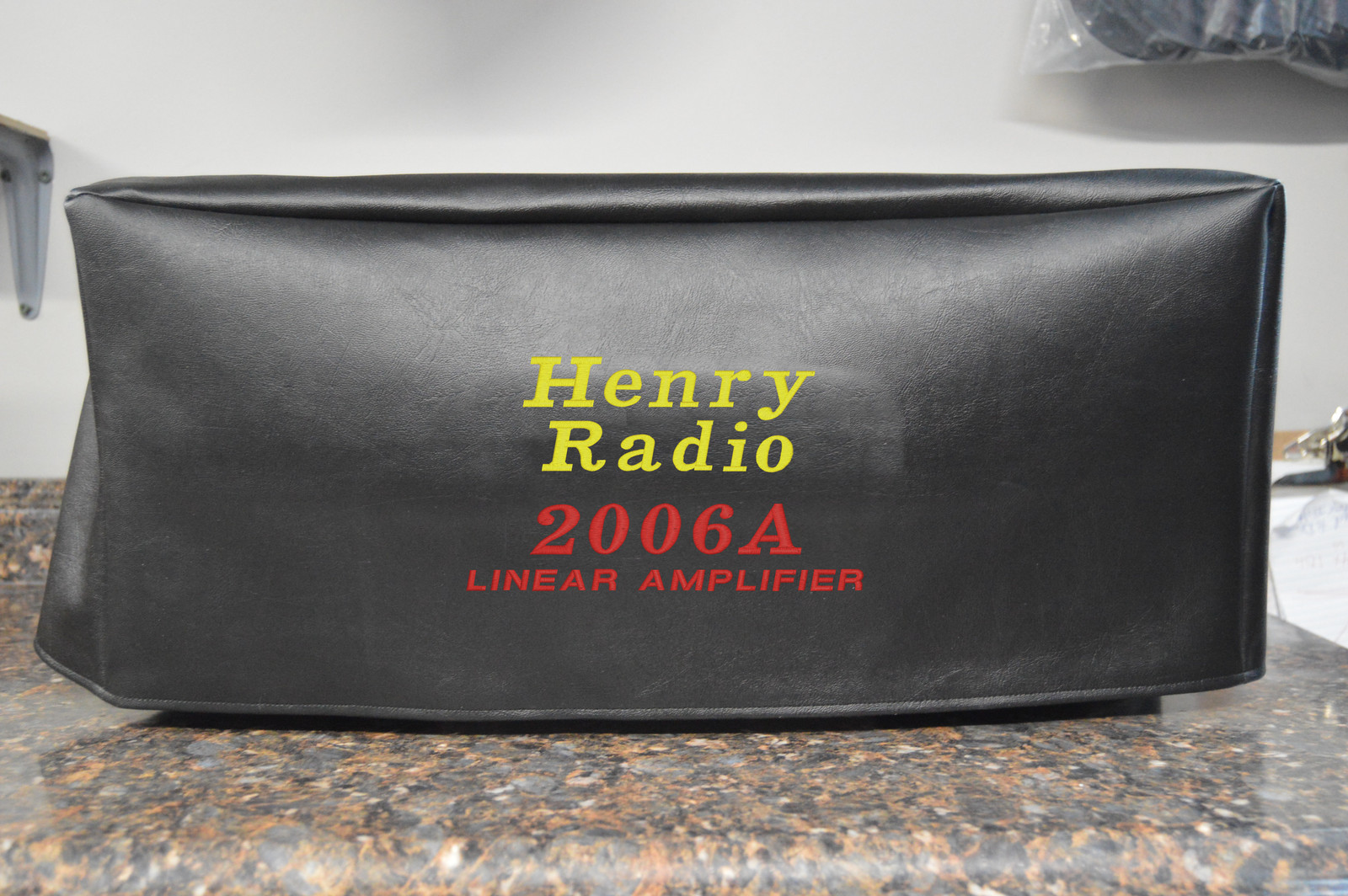 Henry Radio 2006A Amateur Radio Dust Cover