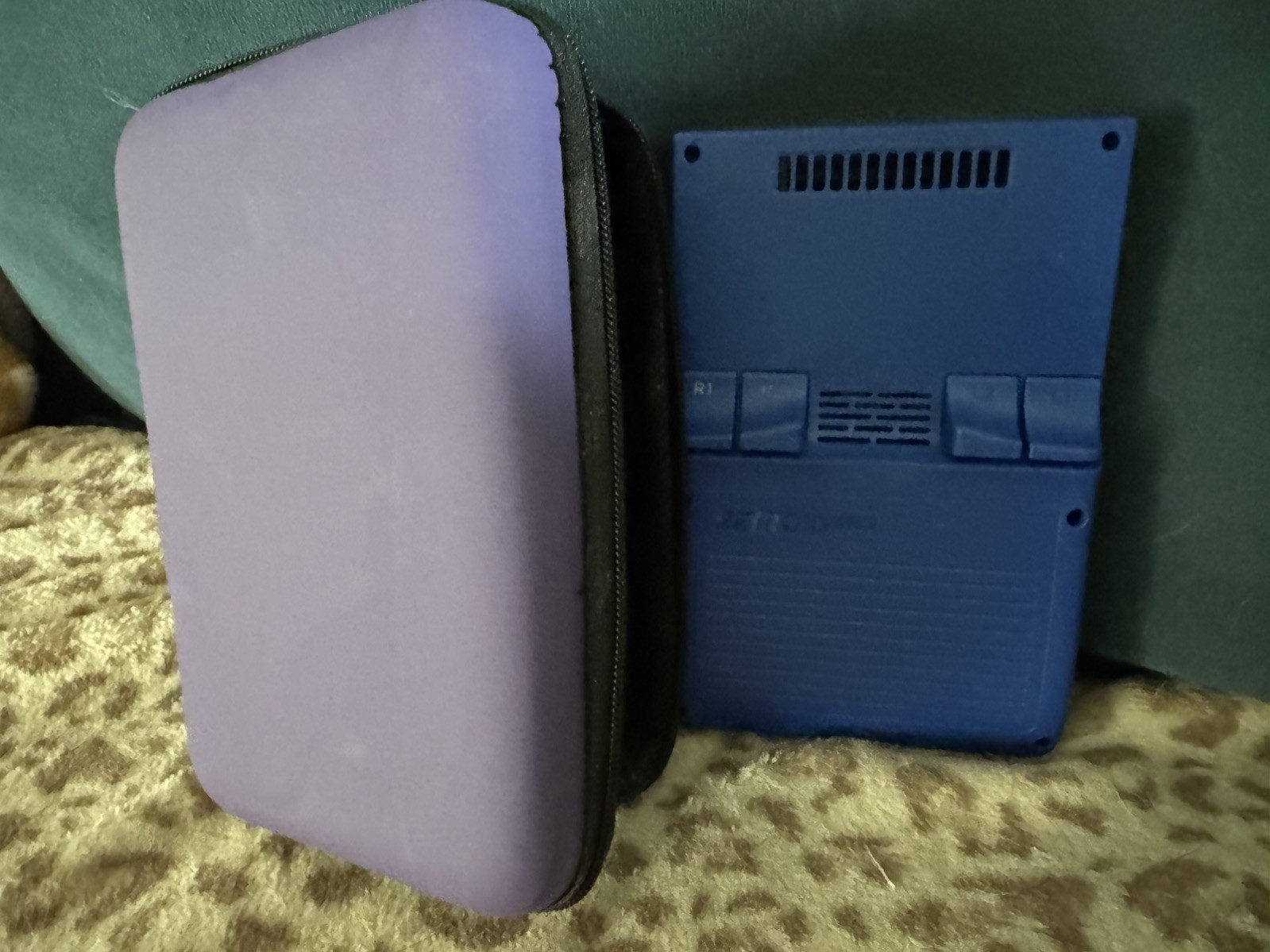 Retroid Pocket Classic – PKM Yellow Excellent condition 6GB+128 w/ purple case