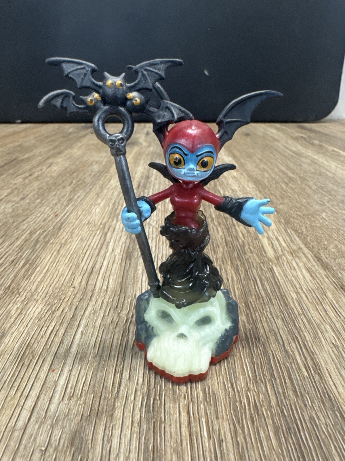Skylanders Trap Team Bat Spin Character Figure Death Element Activision 2014