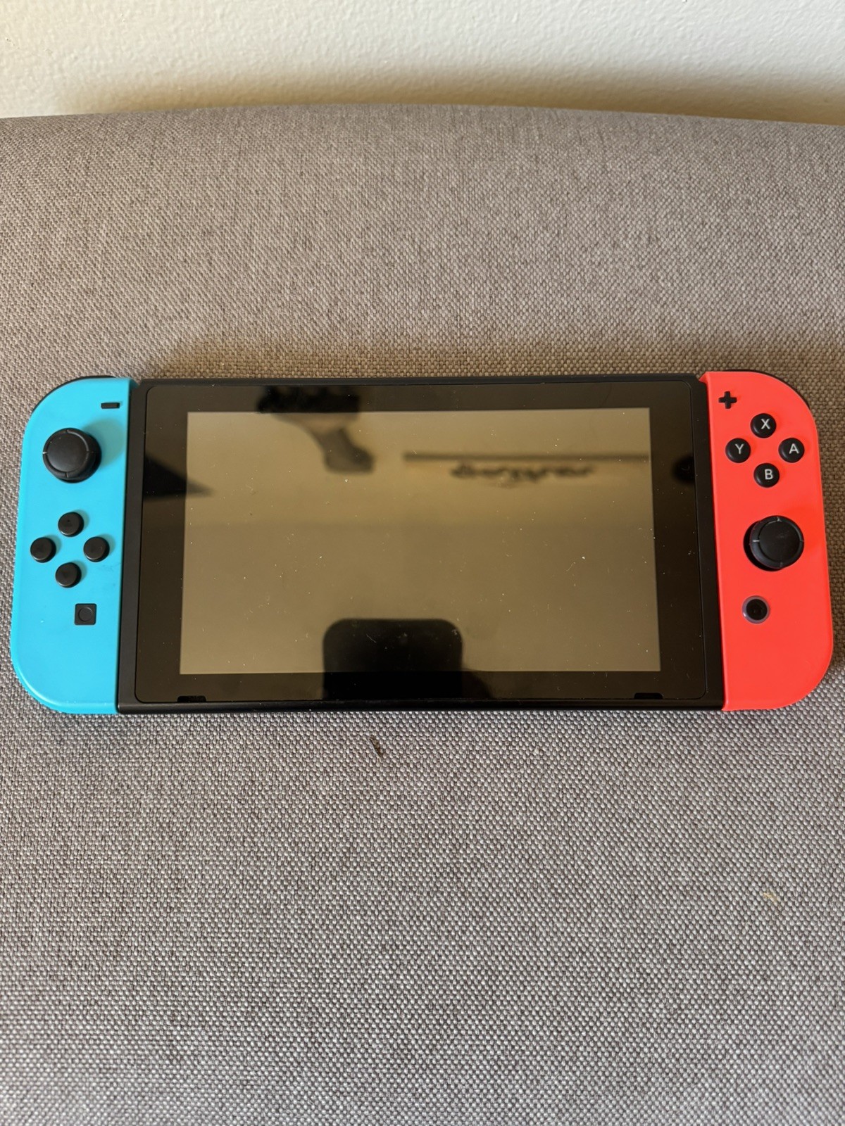 Nintendo Switch Handheld Game Console Only HAC-001(-01) Black Bad Joycon READ