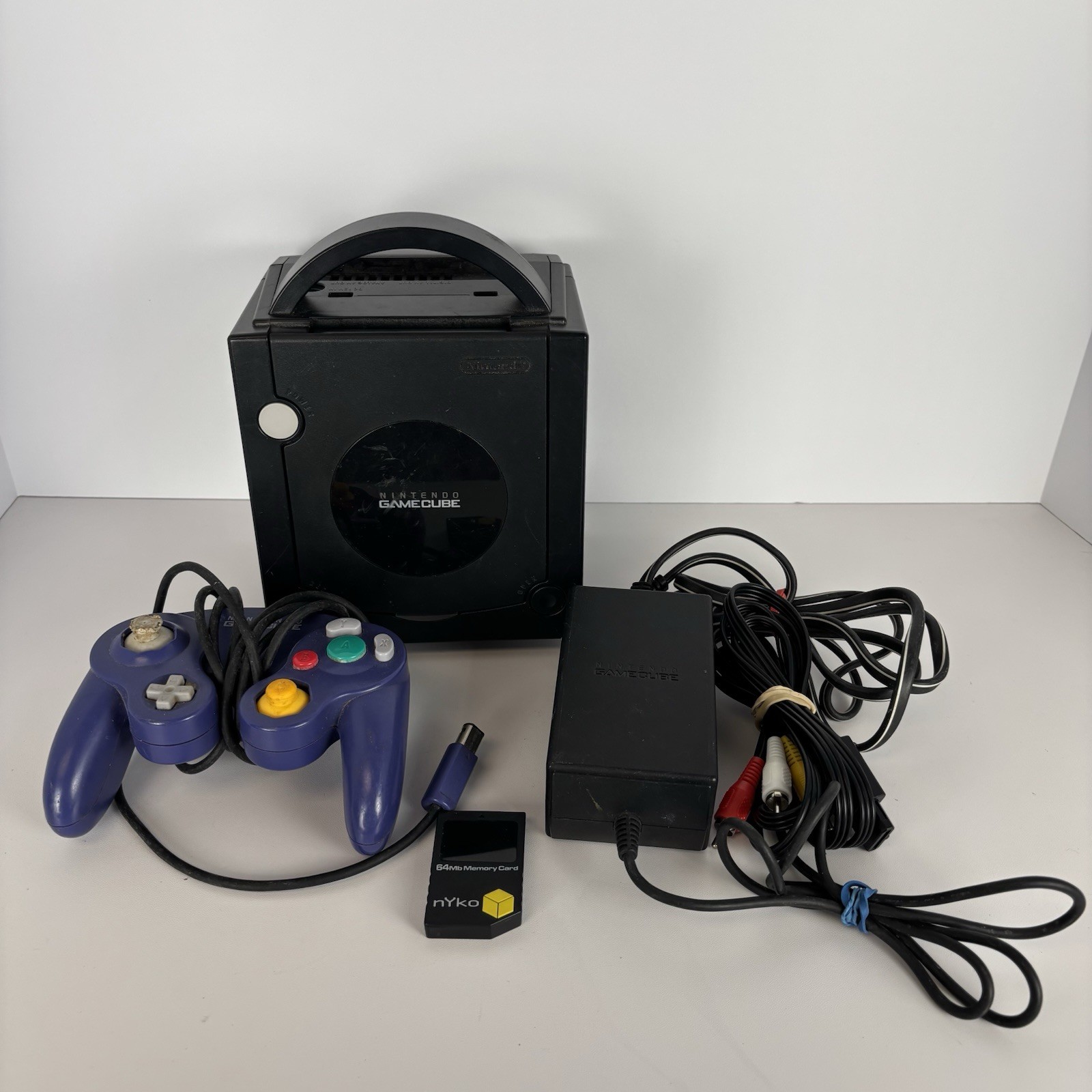 Nintendo GameCube Black Console DOL-001(USA) w/ Controller & Memory Card + Cords
