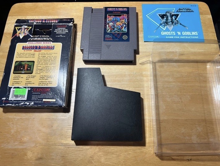 Ghosts ‘n Goblins Hangtab 5 Screw Nintendo NES Complete in Box CIB
