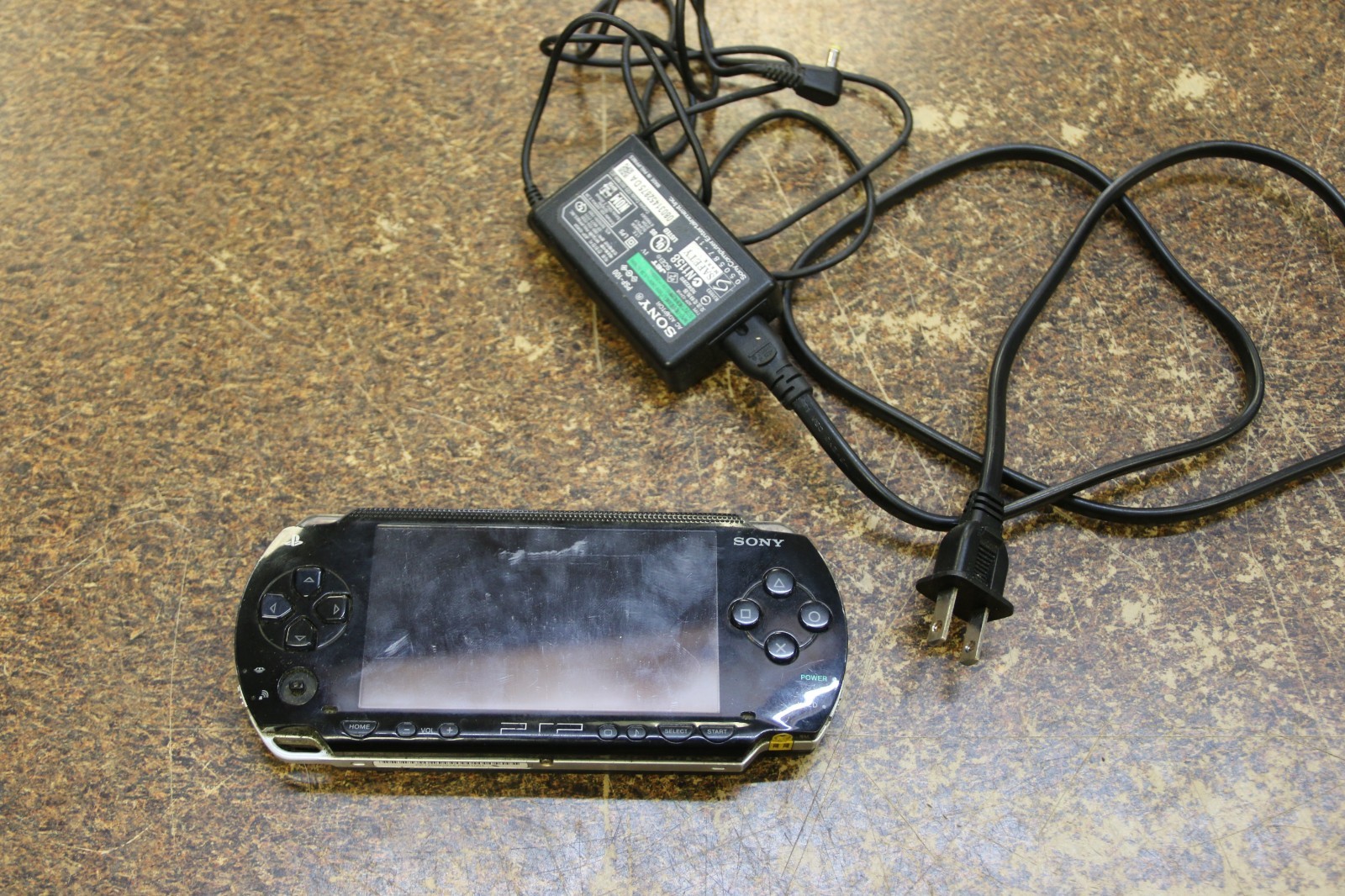 Sony PSP 1001 Portable Video game console-Tested and Working+Charger READ!!!