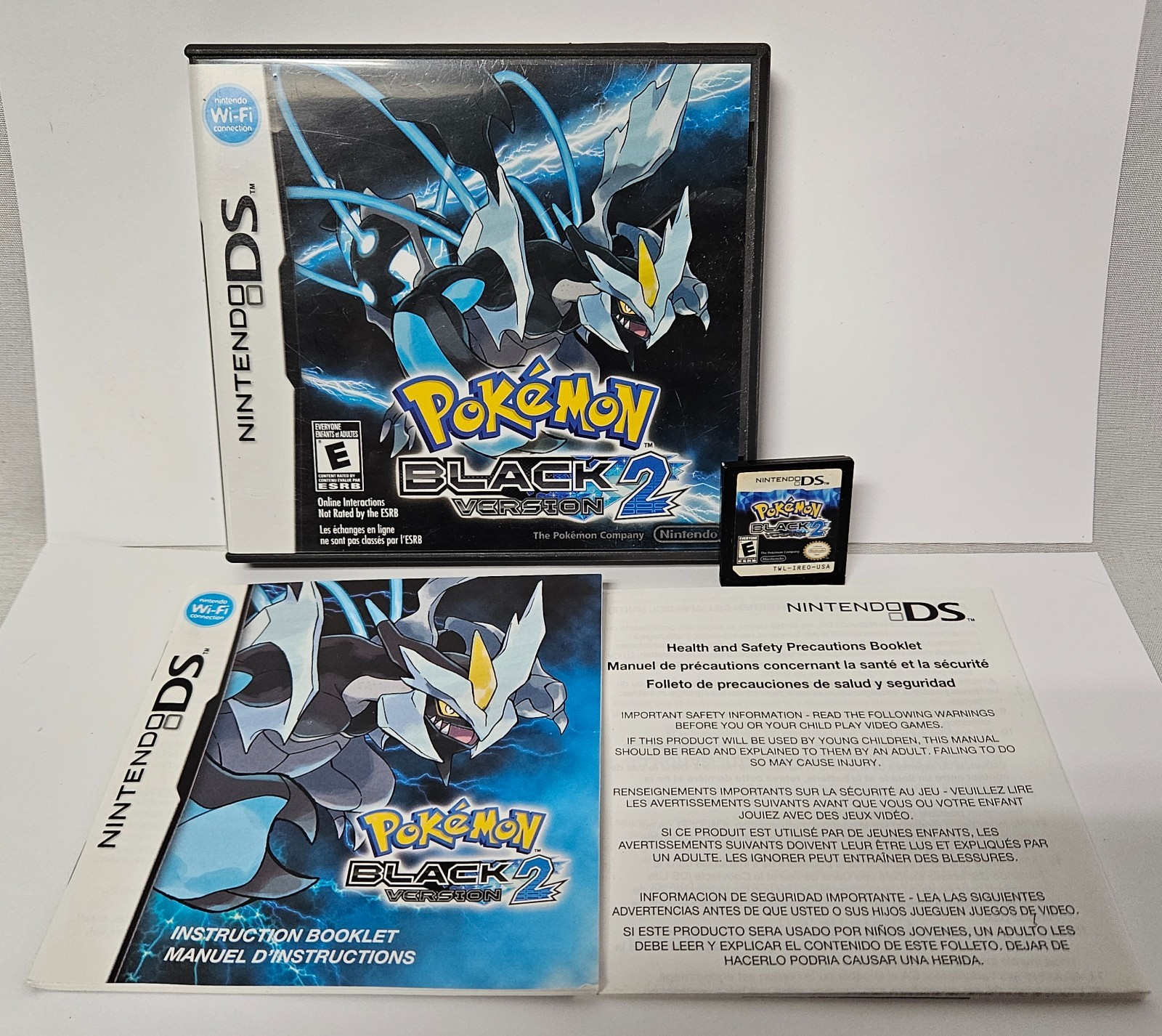 Pokémon Black Version 2 Nintendo DS w/ Box & Manual TESTED SEE PHOTOS