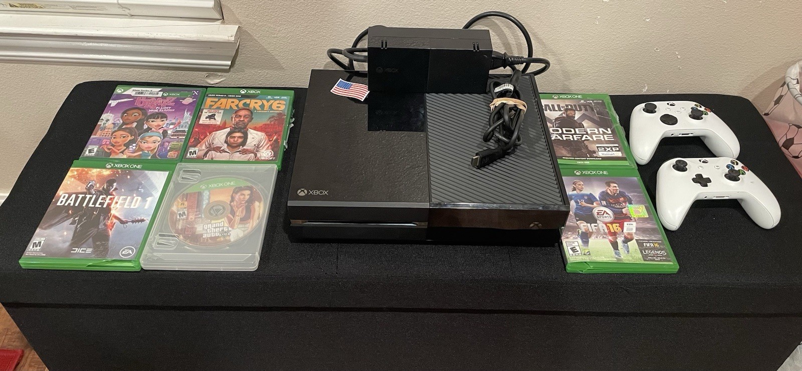 Microsoft Xbox One Black 500GB Bundle W/ 6 Games And 2 Controllers