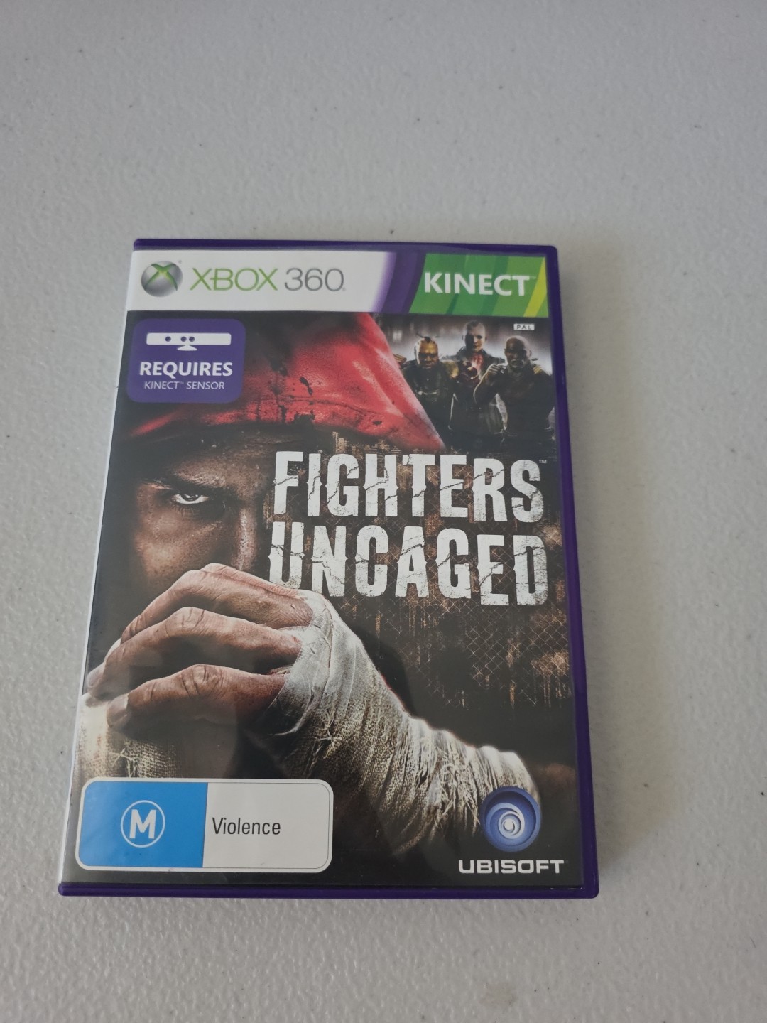 XBox 360 Game FIGHTERS UNCAGED COMPLETE with Manual Microsoft Kinect