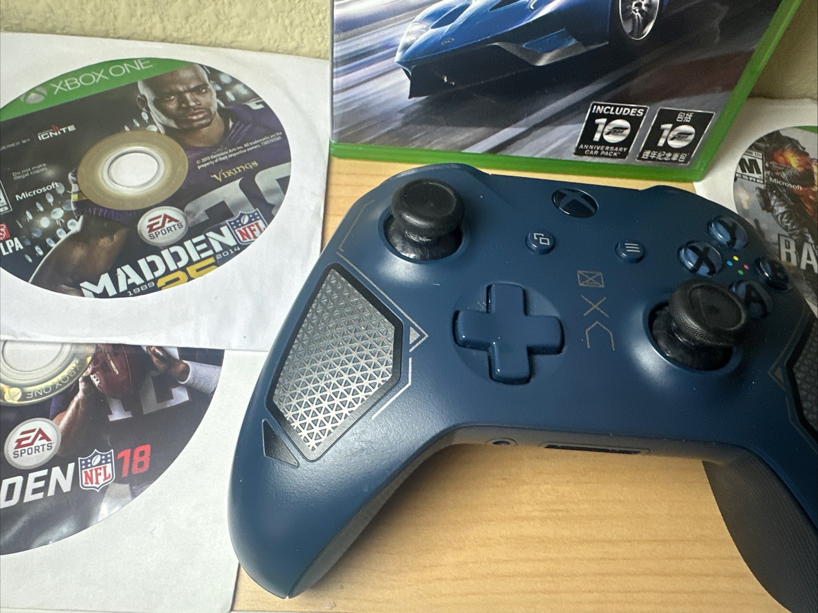 Microsoft Xbox One Wireless Controller 1708 Patrol Tech Blue Special + 7 Games