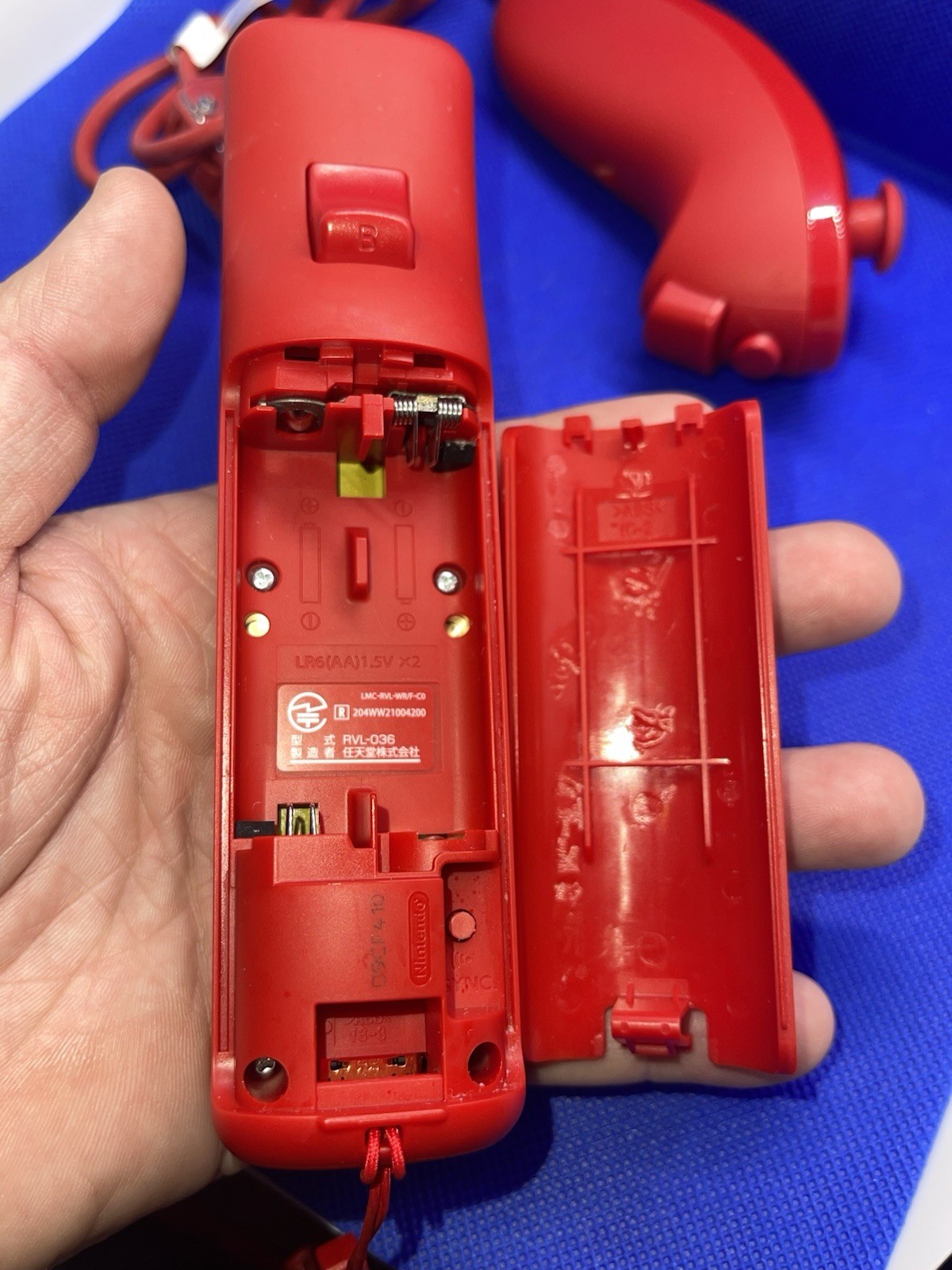 OEM Nintendo Wii & U Motion Plus Remote Controller Red RVL-036 with Nunchuck