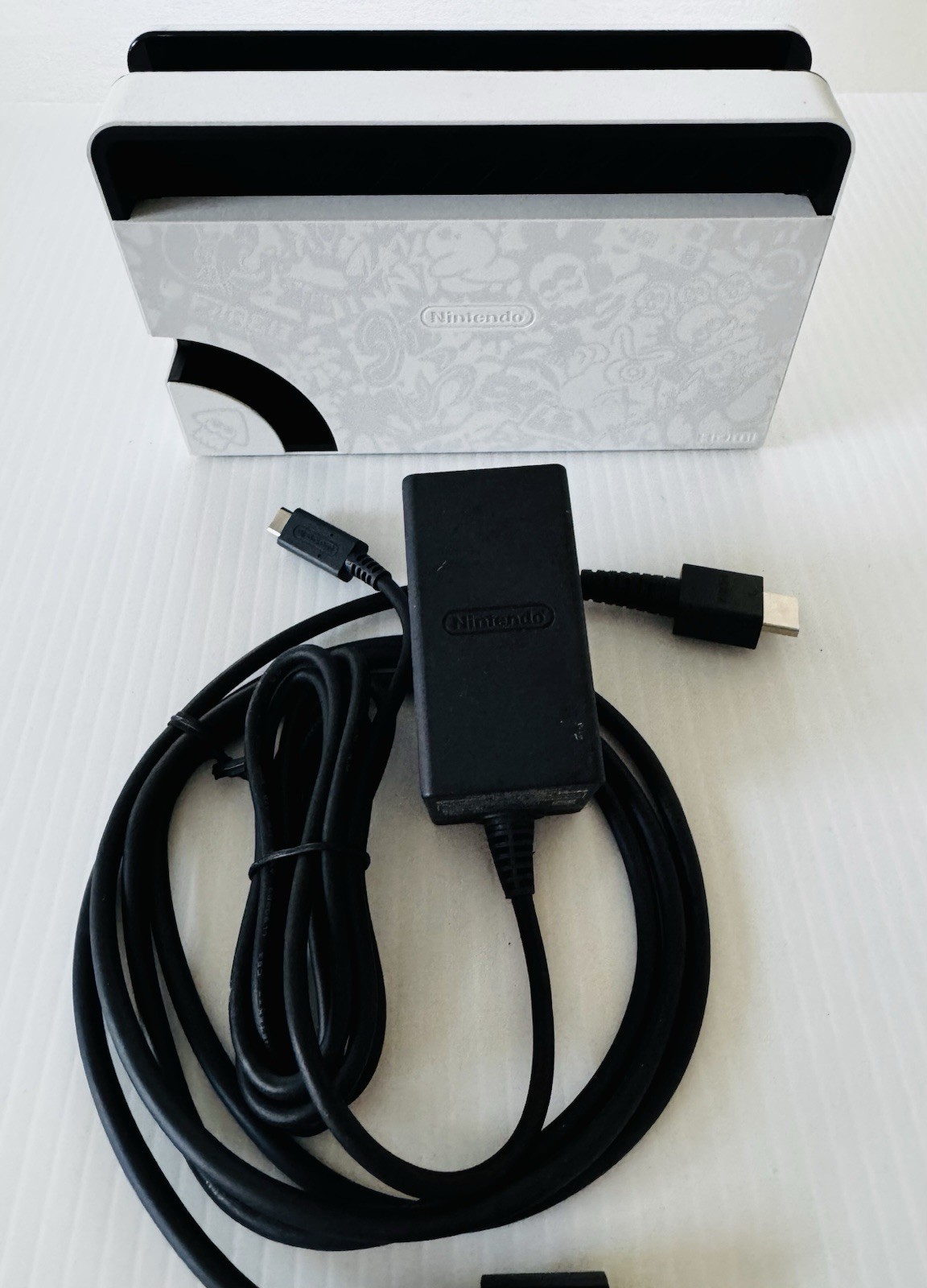 Official Nintendo Switch OLED Splatoon 3 Dock HEG‑007 with Cables