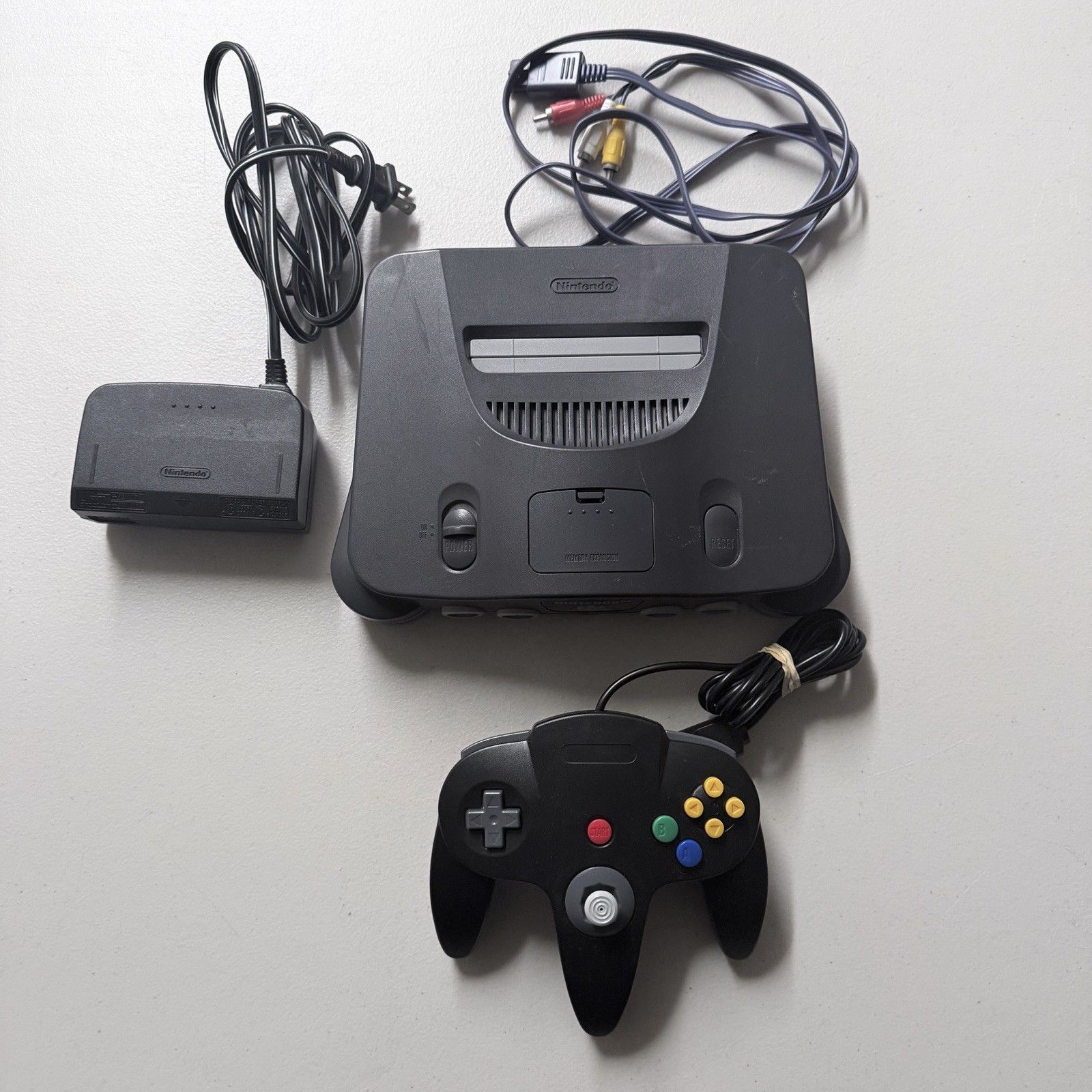 Nintendo 64 N64 Console System Bundle w/ Controller & Cables