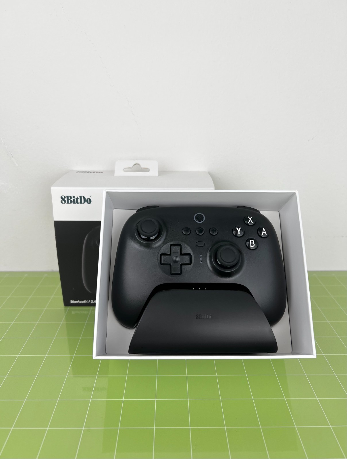 8BitDo Ultimate Bluetooth Controller with Charging Dock – Black