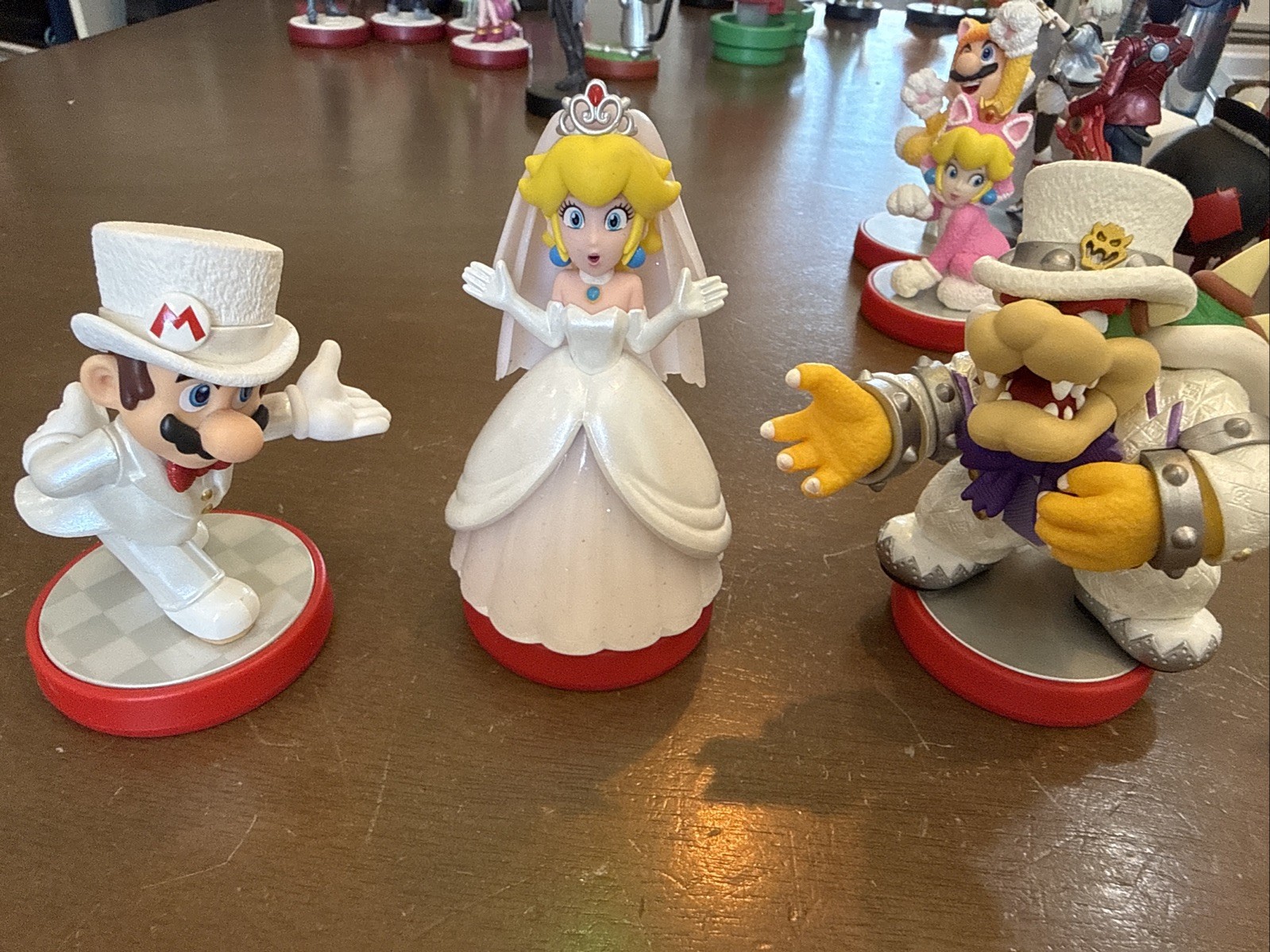 Super Mario Odyssey Amiibo 3 Pack Mario Peach Bowser Wedding Outfit Bundle Lot